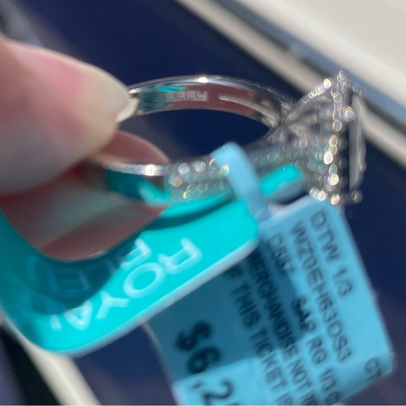 Effy 1.52 ct tw sapphire & 1/3ct tw Diamond ring in 14k white gold - Picture 10 of 14